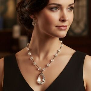 Art deco crystal necklace